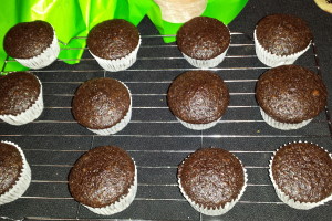 vegan chocolate cupcakes (5)