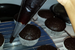 vegan chocolate cupcakes (8)